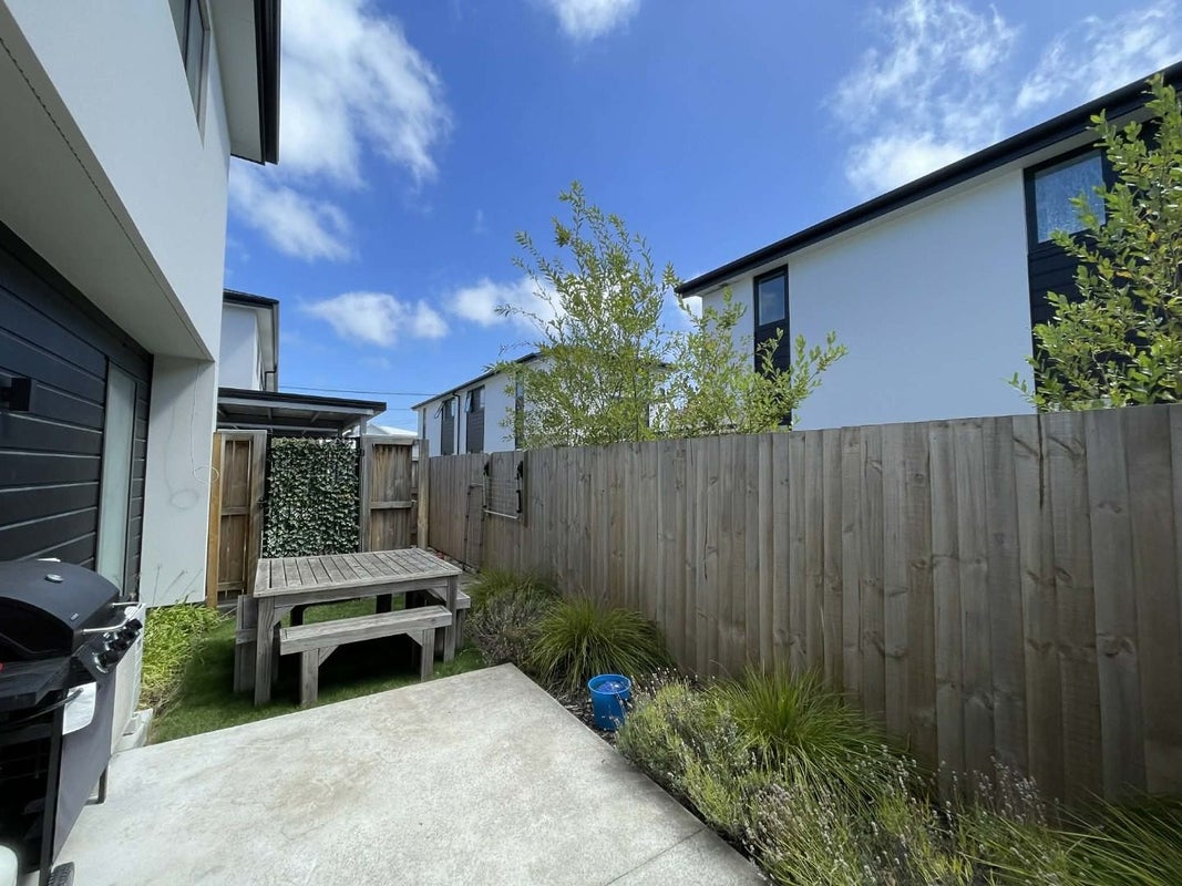 3/50 Hills Road, Edgeware, Christchurch - Carousel 10