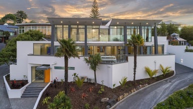 26 Overdale Drive, Cashmere, Christchurch - Carousel 1