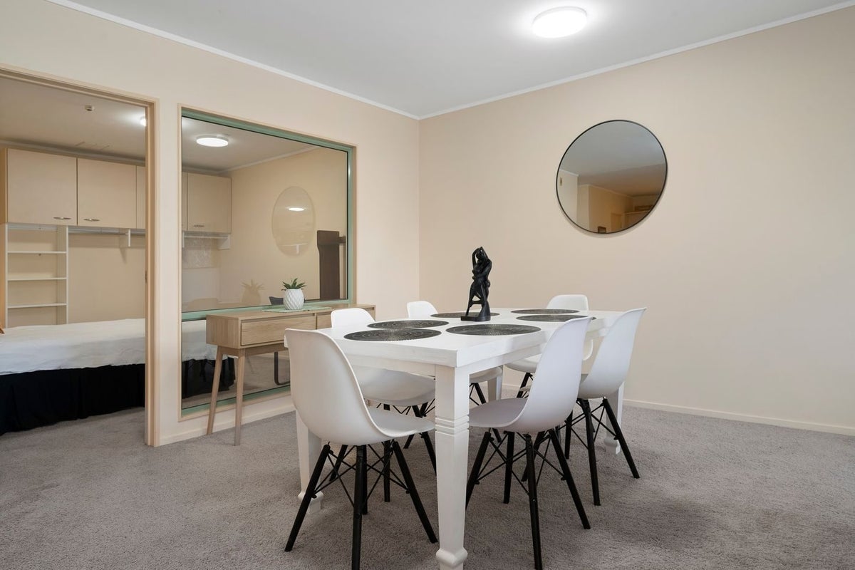 7/1 Akiraho Street, Mount Eden, Auckland - Carousel 2