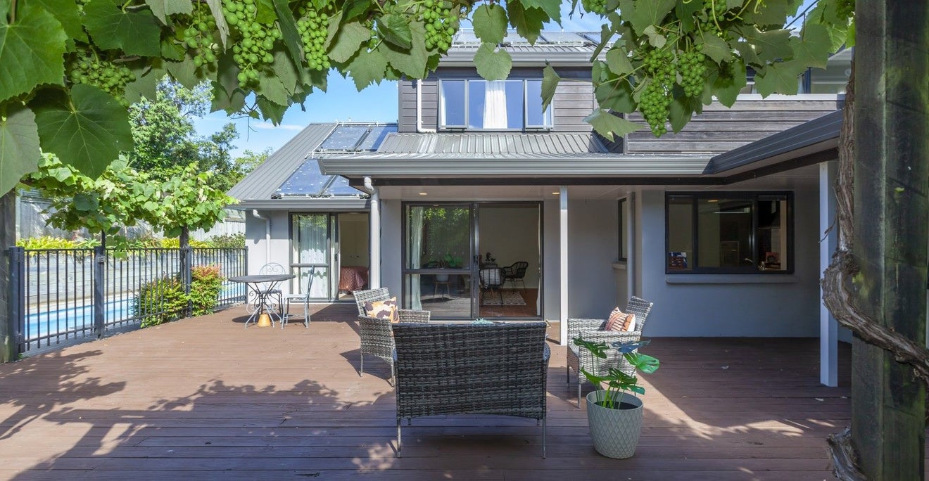2 Pukatea Close, Raumati Beach, Paraparaumu - Carousel 1