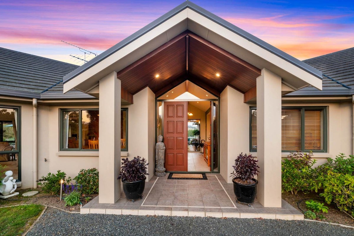 151 Brookby Road, Manurewa - Carousel 2
