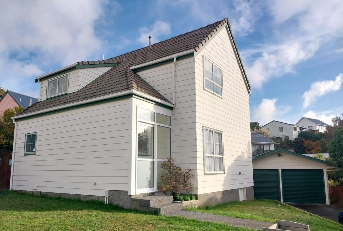20 Cambrian Street, Churton Park, Wellington - Carousel 1