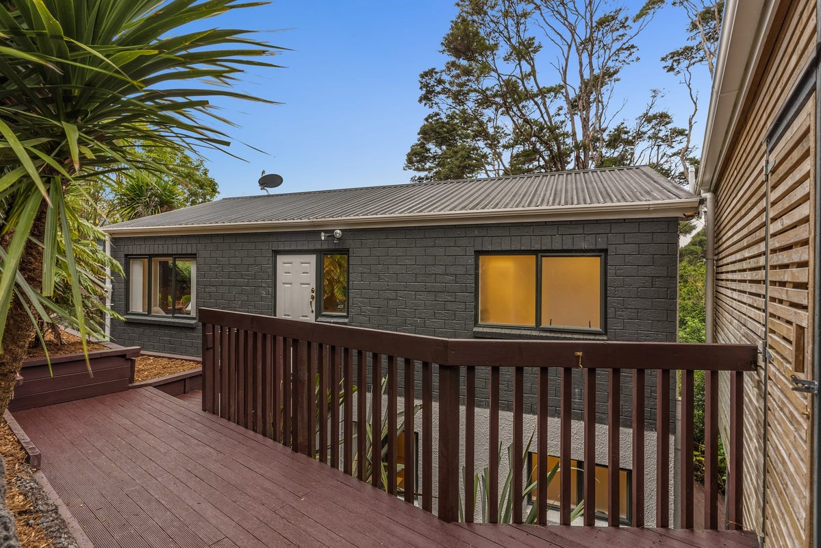52A Birdwood Road, Swanson, Auckland - Carousel 2