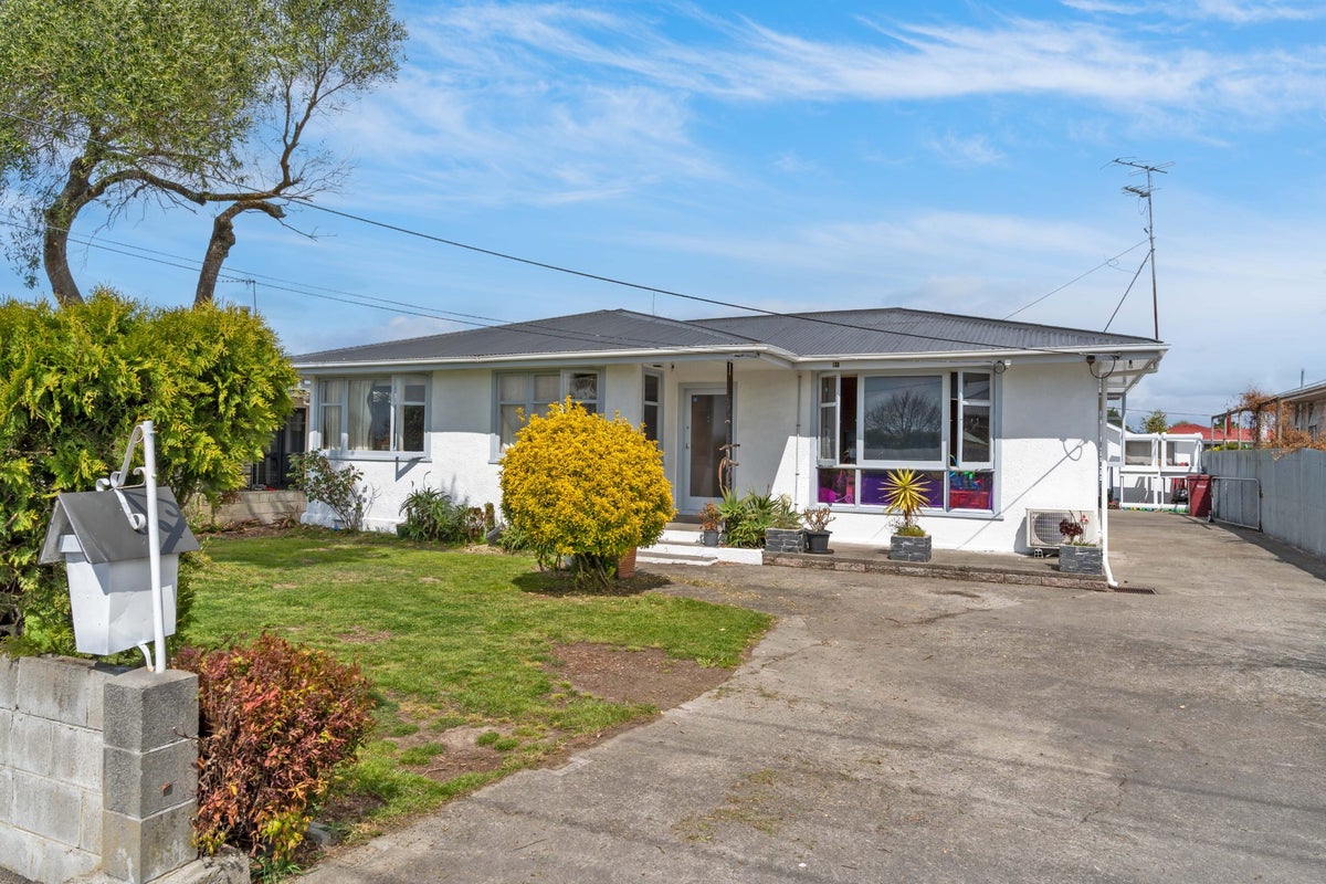31 Judds Road, Solway, Masterton - Carousel 16