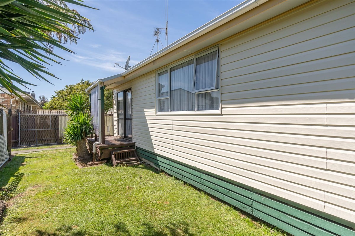 213B Tuhikaramea Road, Dinsdale, Hamilton - Carousel 2