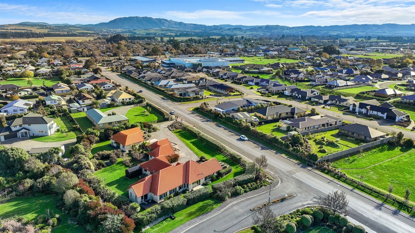 34 Beach Road, ROSS, ROSS - Carousel 28
