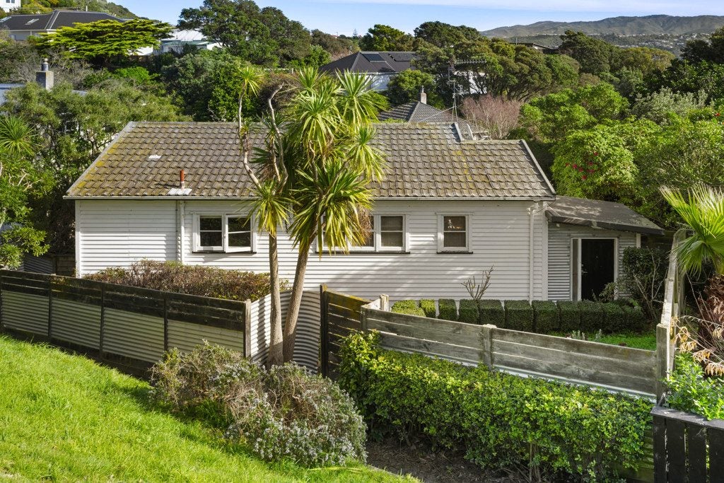45 Sidlaw Street, Strathmore Park, Wellington - Carousel 1