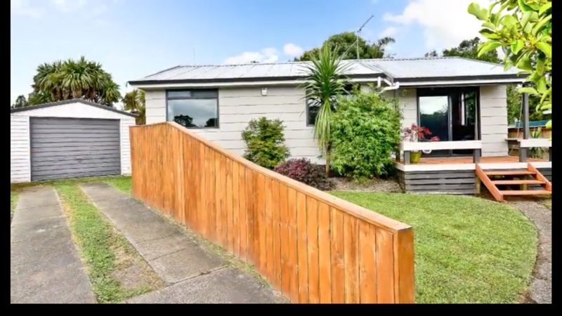 15 Purcell Place, Melville, Hamilton - Carousel 1