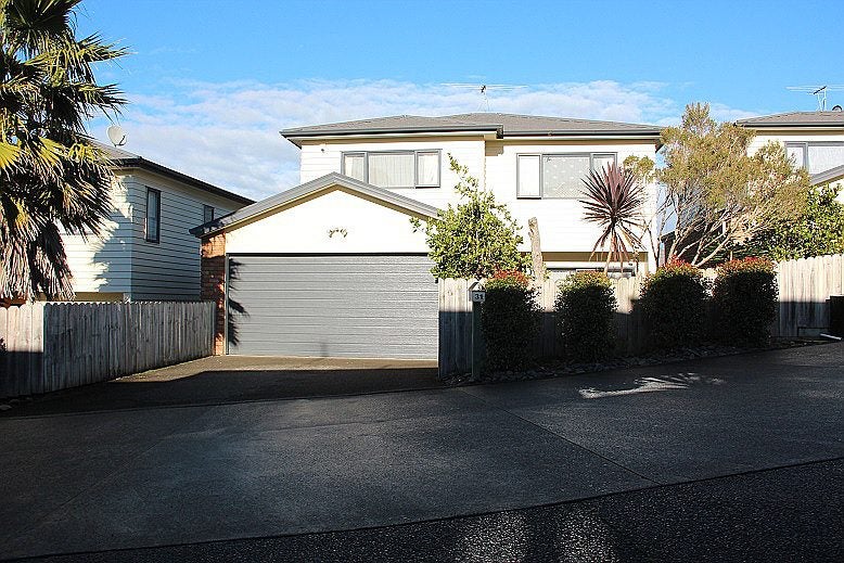 31/22 Northcross Drive, Oteha, Auckland - Carousel 1