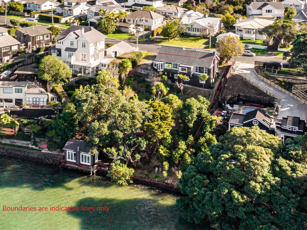 65 Norwood Road, Bayswater, Auckland - Carousel 1