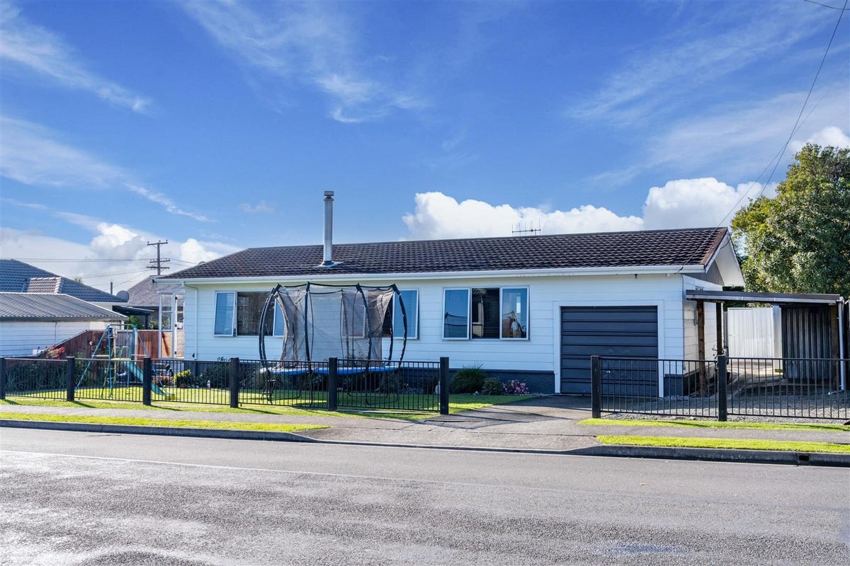 1/6 Louisson Avenue, Stoke, Nelson - Carousel 2