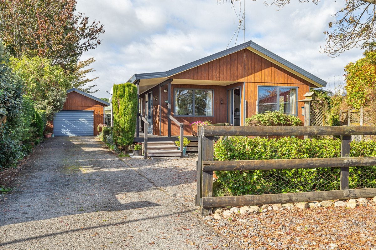 10 Dellys Grove, Levin, Levin - Carousel 2