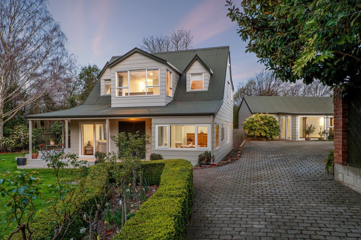 42 Rearsby Drive, Halswell, Christchurch - Carousel 2