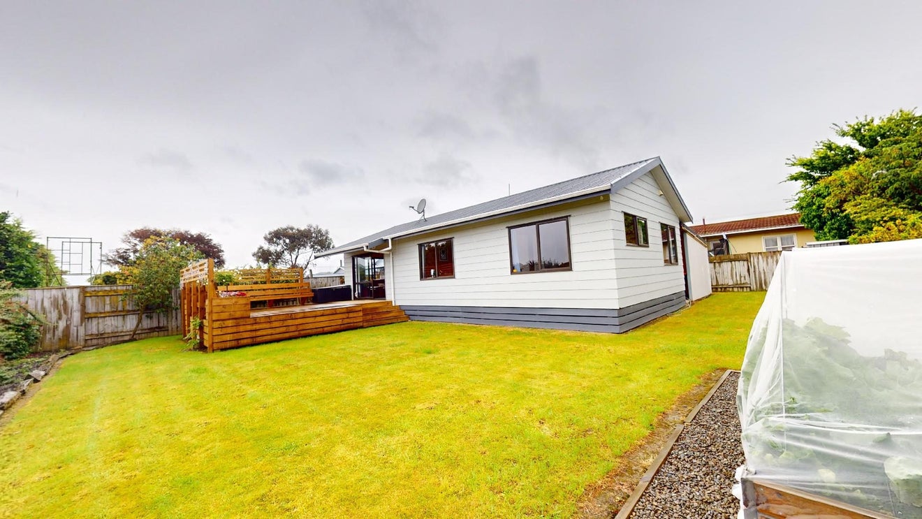 8A Ngaire Street, Longburn, Palmerston North - Carousel 12