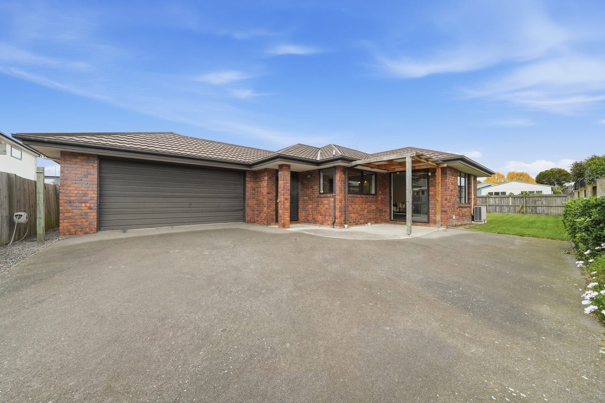 11A Swift Street, Belfast, Christchurch - Carousel 1