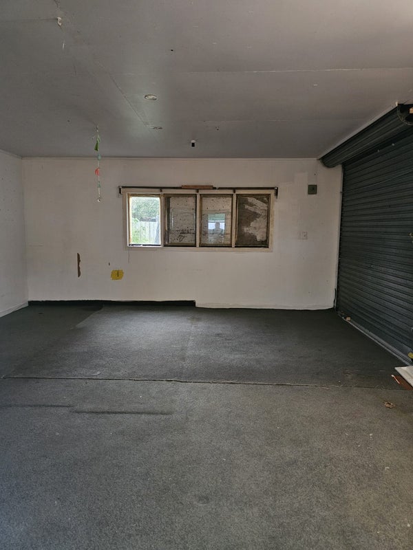 57 Smiths Avenue, Papakura, Papakura - Carousel 12
