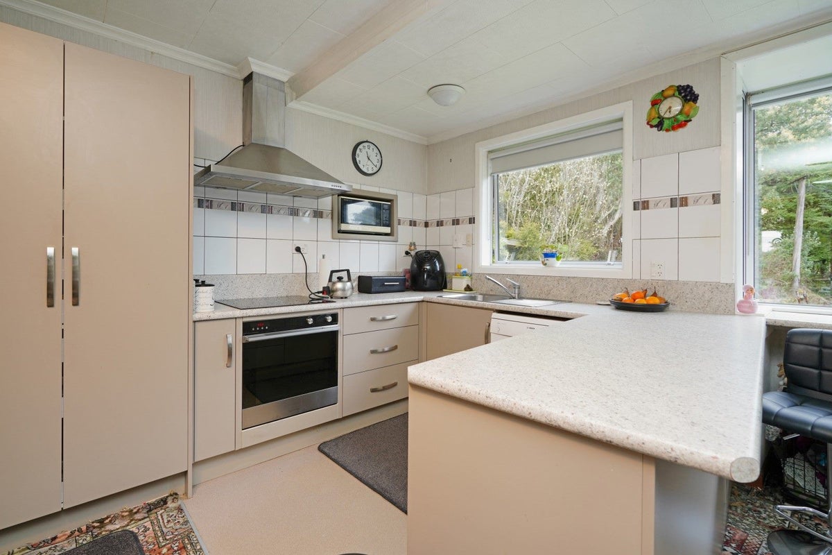 82 Oreti Road, Otatara - Carousel 2