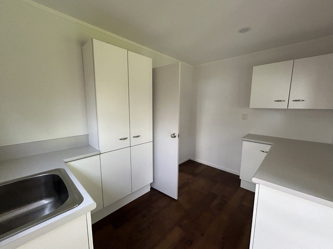 7 Radford Place, Harrowfield, Hamilton - Carousel 20