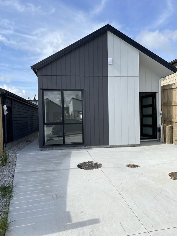 21 Morus Road, Massey, Auckland - Carousel 2