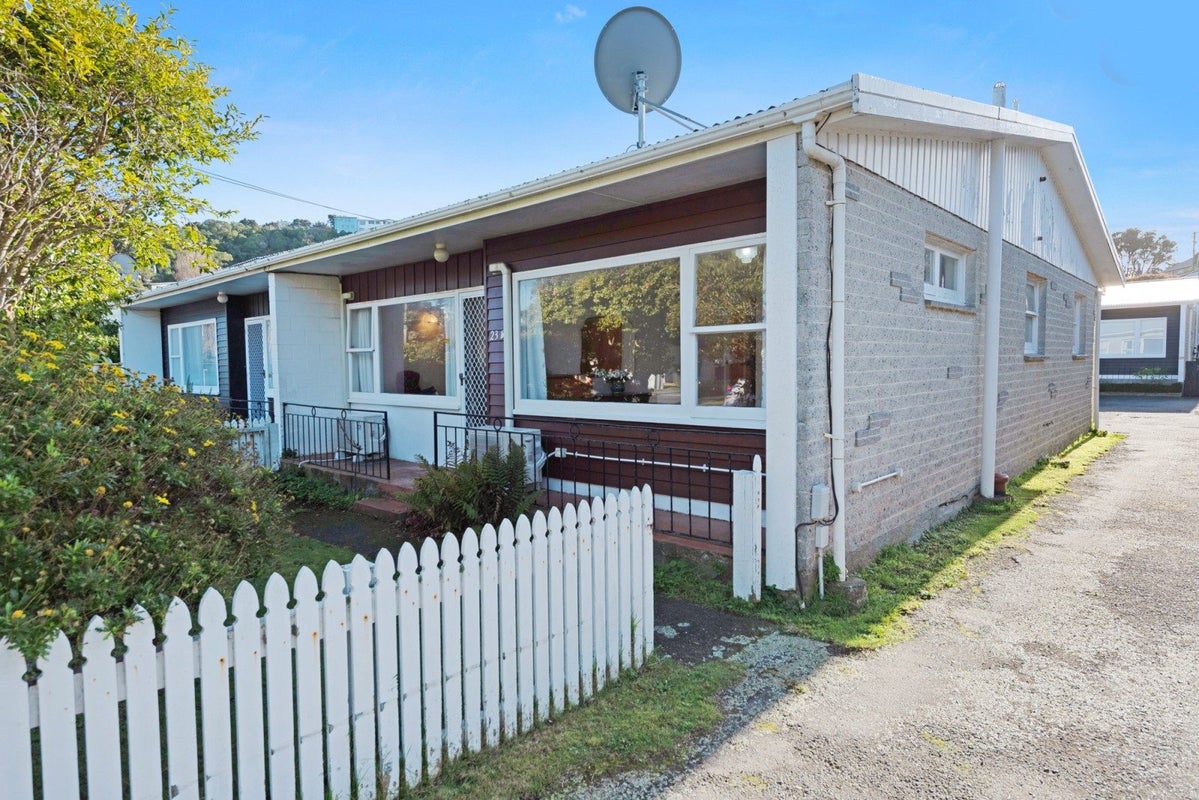 23B Rotherham Terrace, Miramar, Wellington - Carousel 2