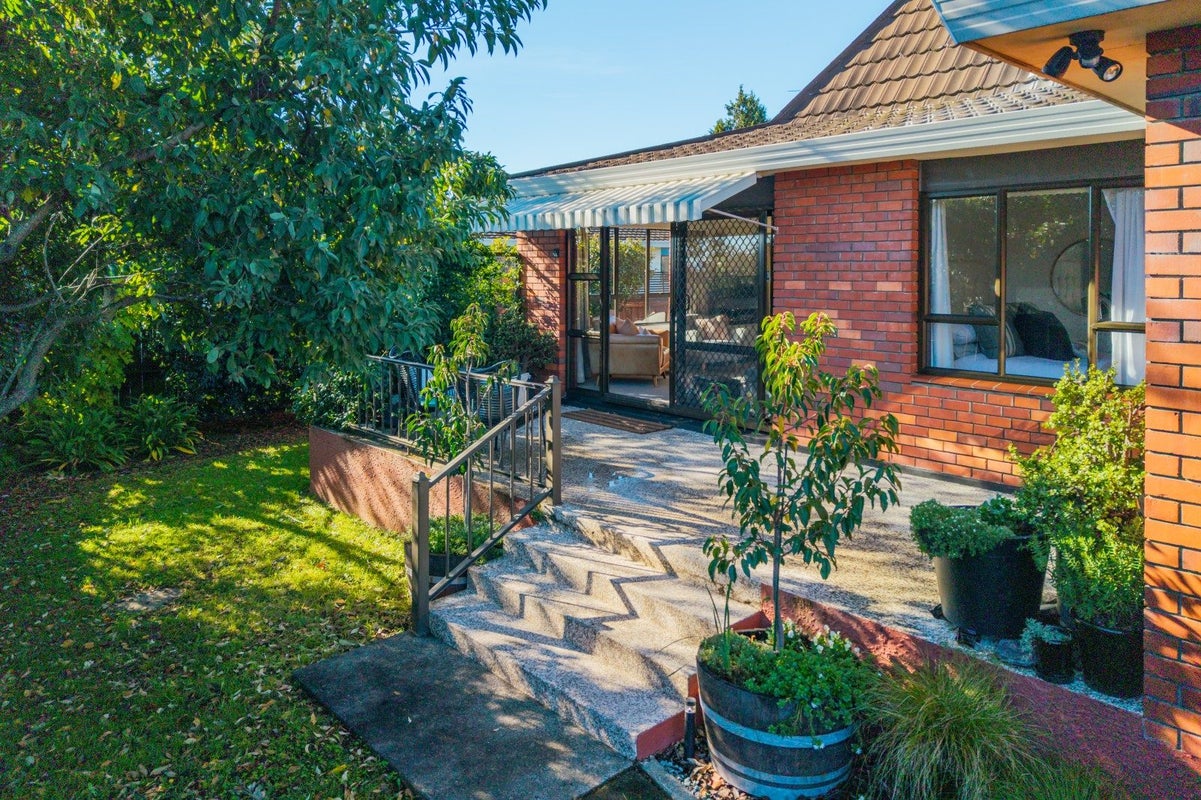 34 Cobham Crescent, Stoke, Nelson - Carousel 2