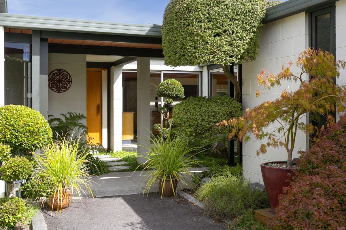 1 Harvey Street, Waipahihi, Taupo - Carousel 2
