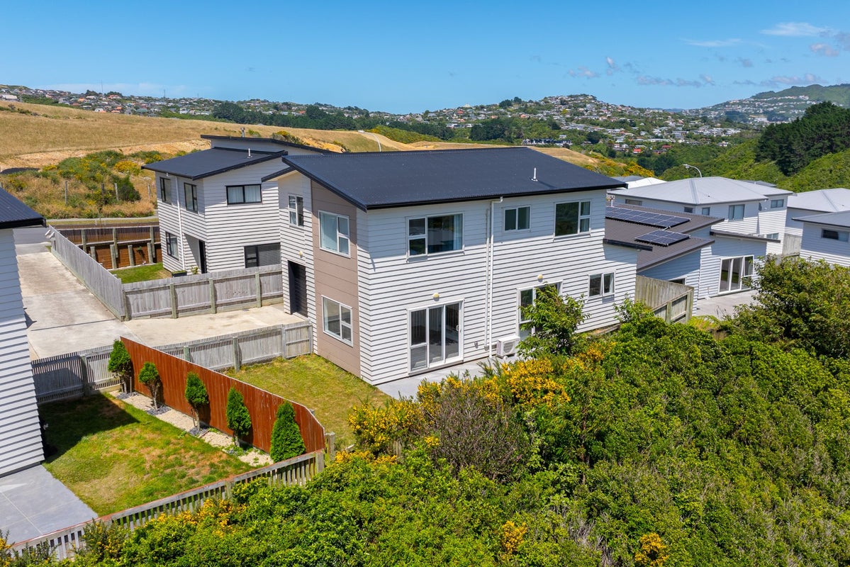 12 Trelawny Terrace, Grenada Village, Wellington - Carousel 1