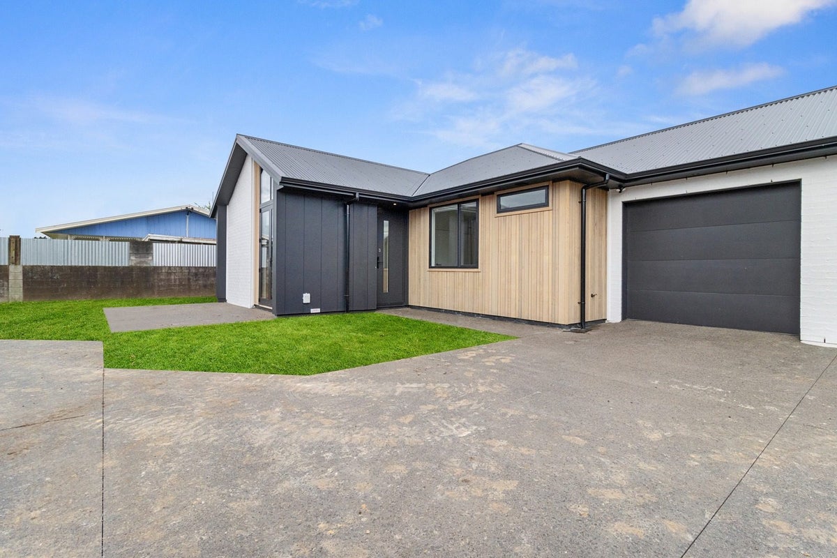 3/4 Duncan Road, St Andrews, Hamilton - Carousel 1