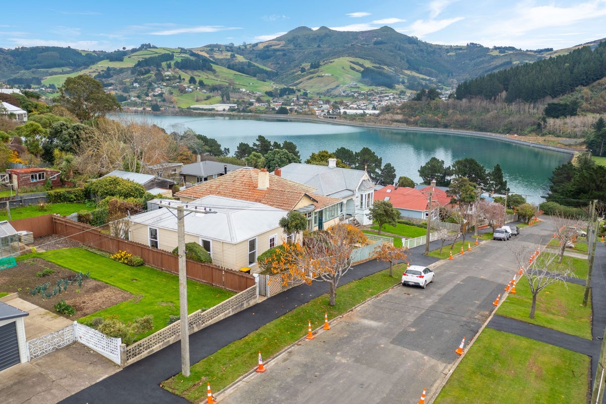 9 Burns Street, Port Chalmers, Dunedin - Carousel 16