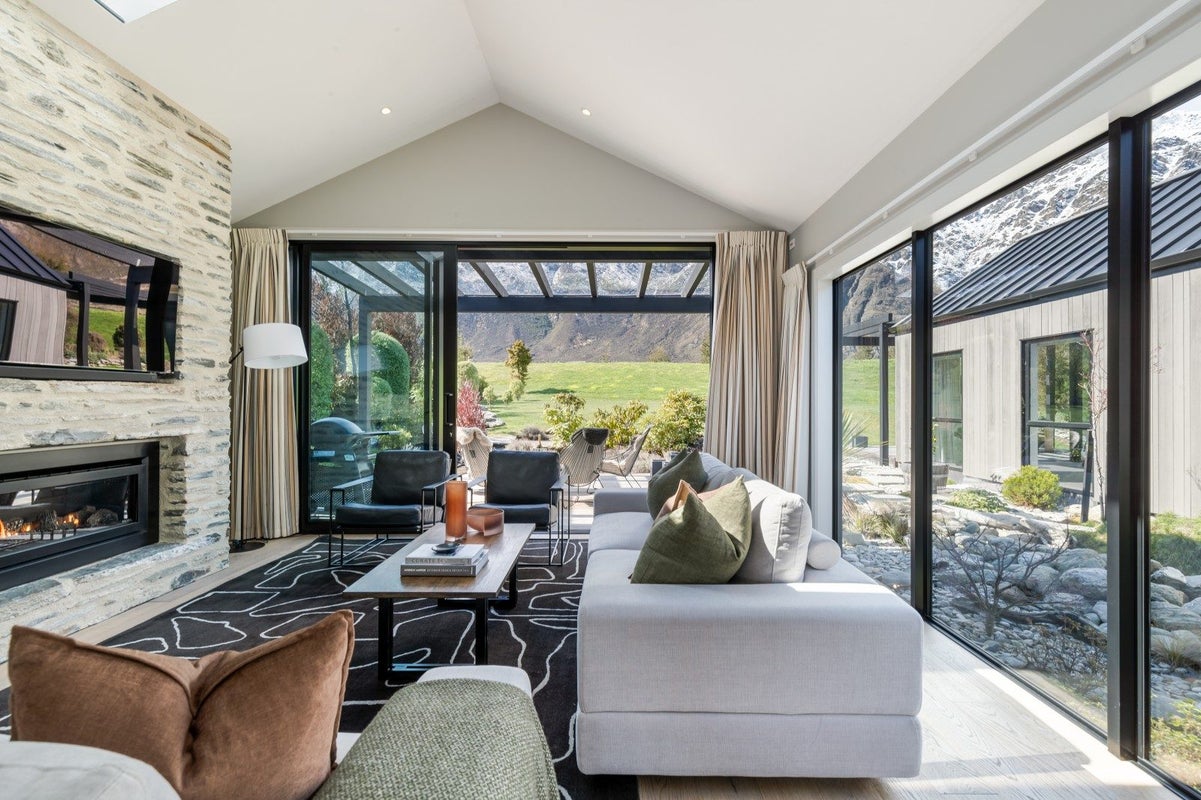 33 Hackett Road, Jacks Point, Queenstown - Carousel 2