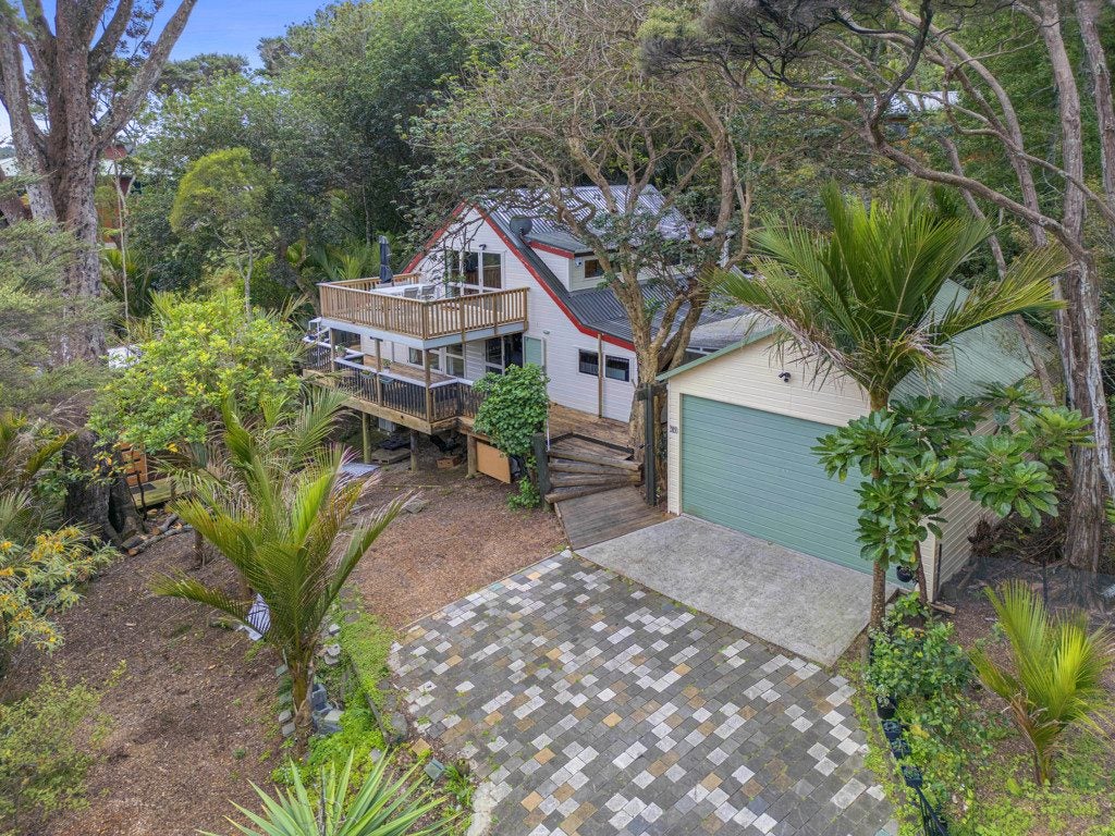 100 Pemberton Avenue, Bayview, Auckland - Carousel 1