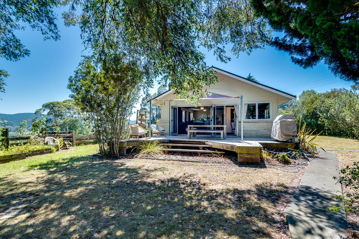 117 Eskdale Drive, Bay View, Napier - Carousel 1