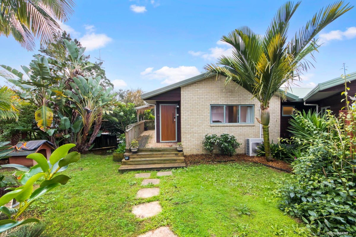122C Triangle Road, Massey, Auckland - Carousel 2