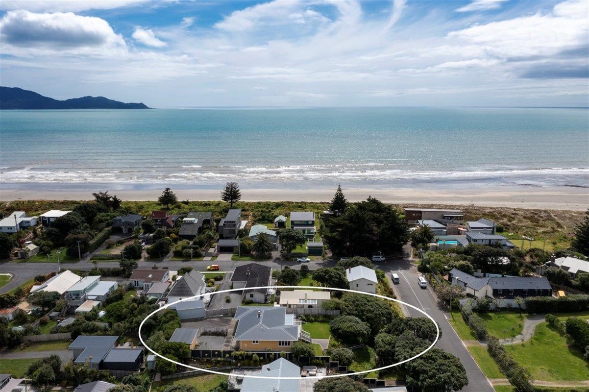 12 Heperi Street, Waikanae Beach, Waikanae - Carousel 18