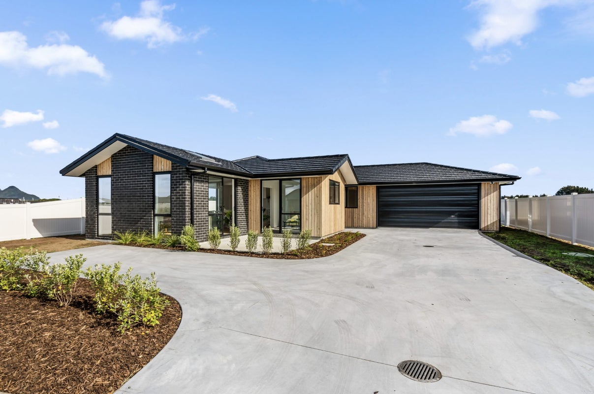 77 Maturiki Drive, ONE TREE POINT, RUAKAKA - Carousel 1