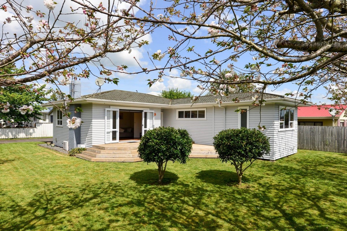5 Lemon Street, Frankton, Hamilton - Carousel 1