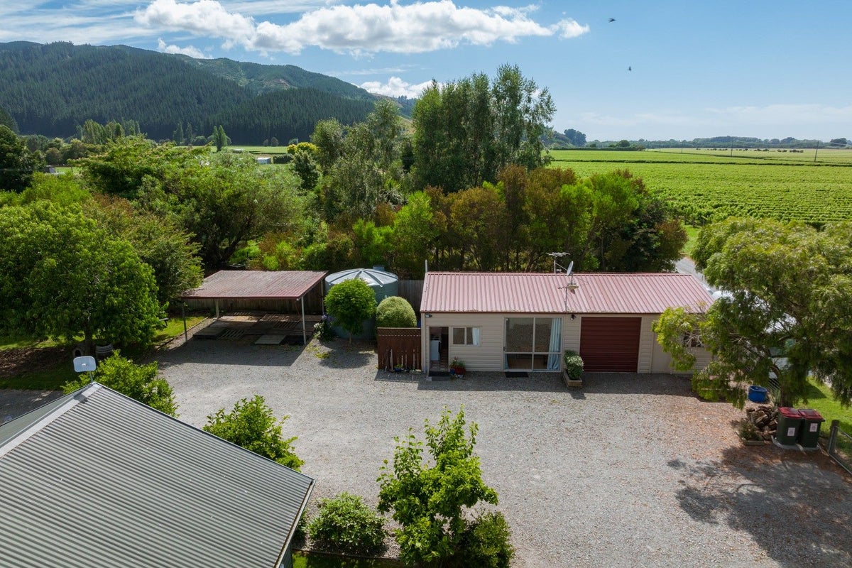 40 Gibsons Road, Blenheim - Carousel 22