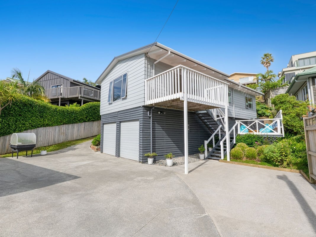 7 William Bayes Place, Red Beach, Whangaparāoa - Carousel 2