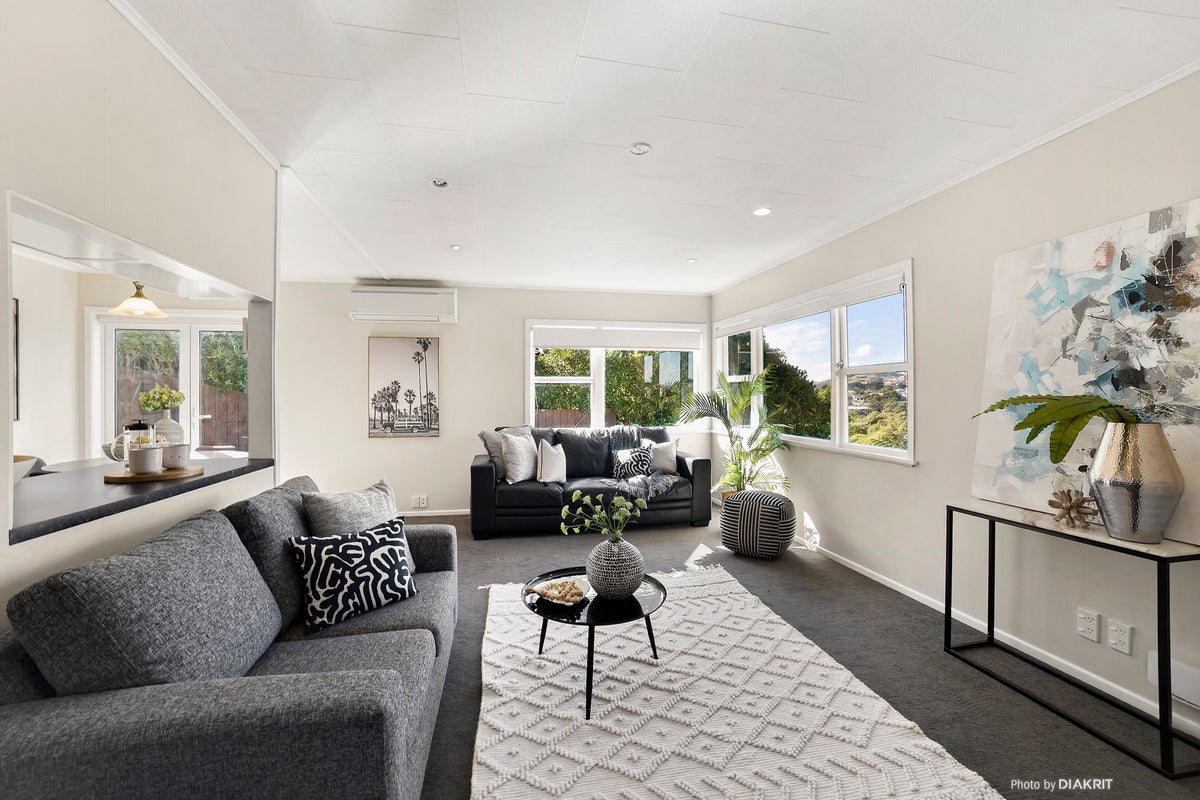 5 Innes Way, Newlands, Wellington - Carousel 2