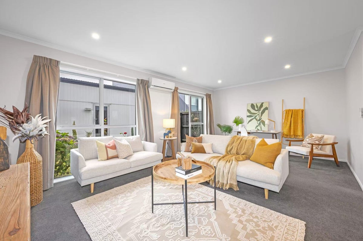 4 Tippet Crescent, Wigram, Christchurch - Carousel 2