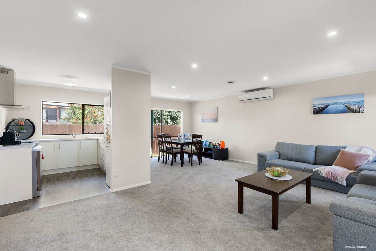 3/70A Woodglen RD, Glen Eden, Waitakere - Carousel 2