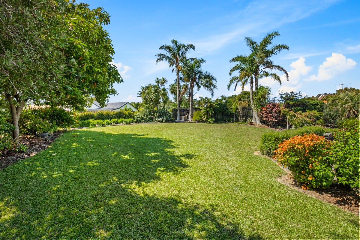 49 Sunny Crescent, Huapai, Kumeu - Carousel 2