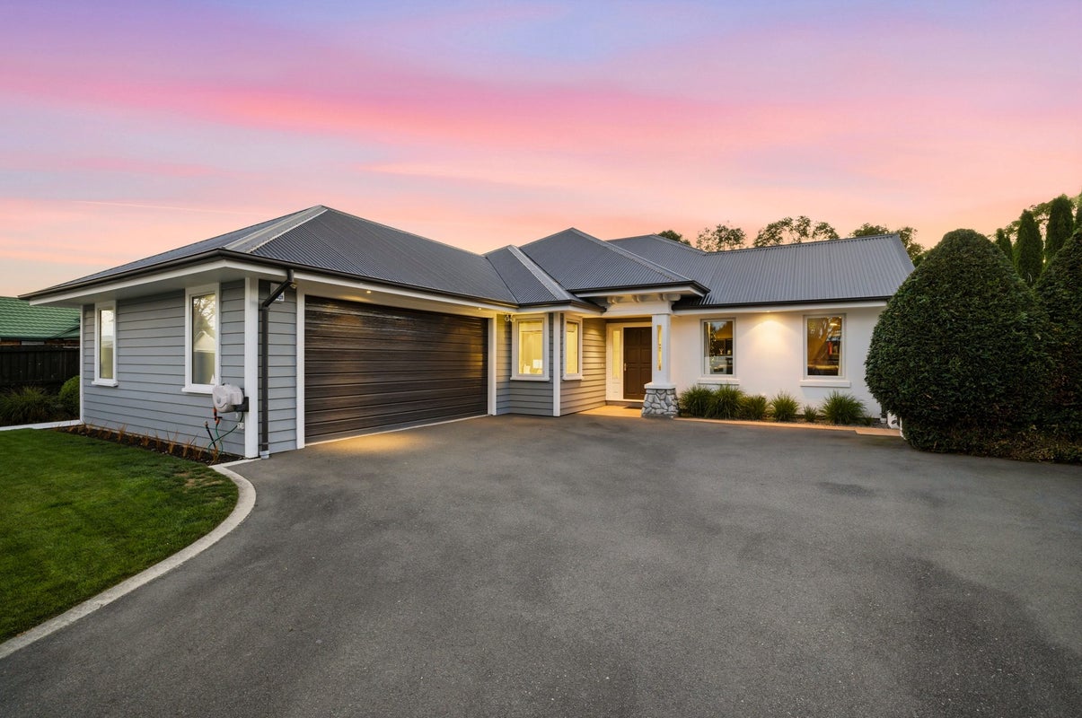 24 Providence Place, Redwood, Christchurch - Carousel 36