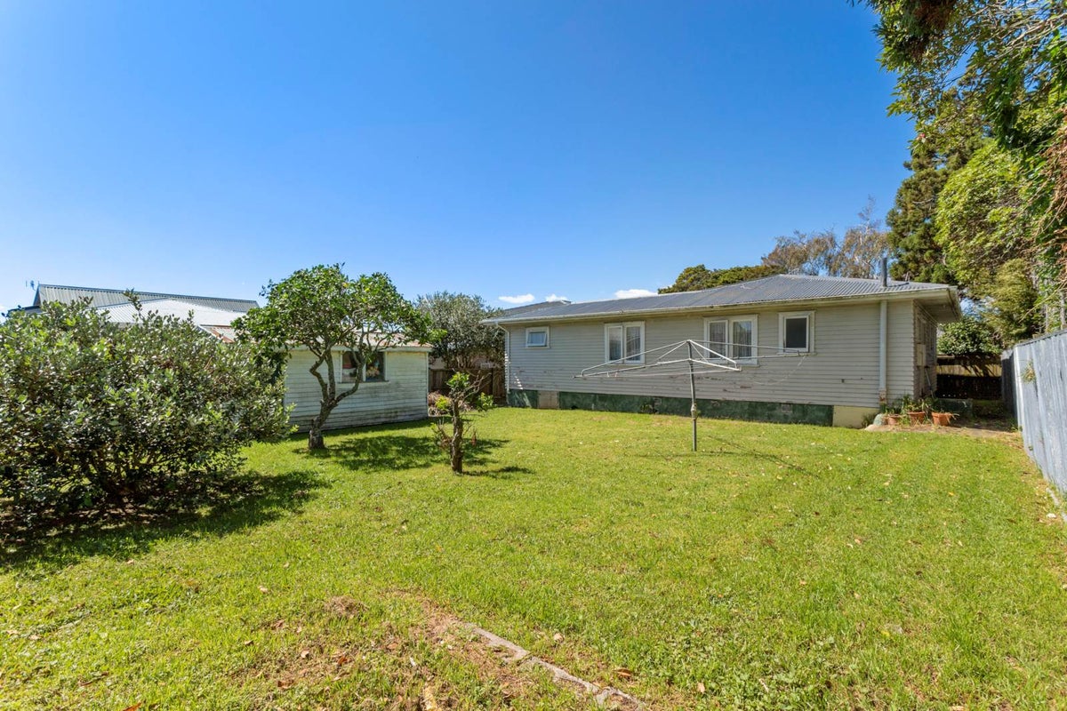 98 Archibald Road, Kelston, Auckland - Carousel 2