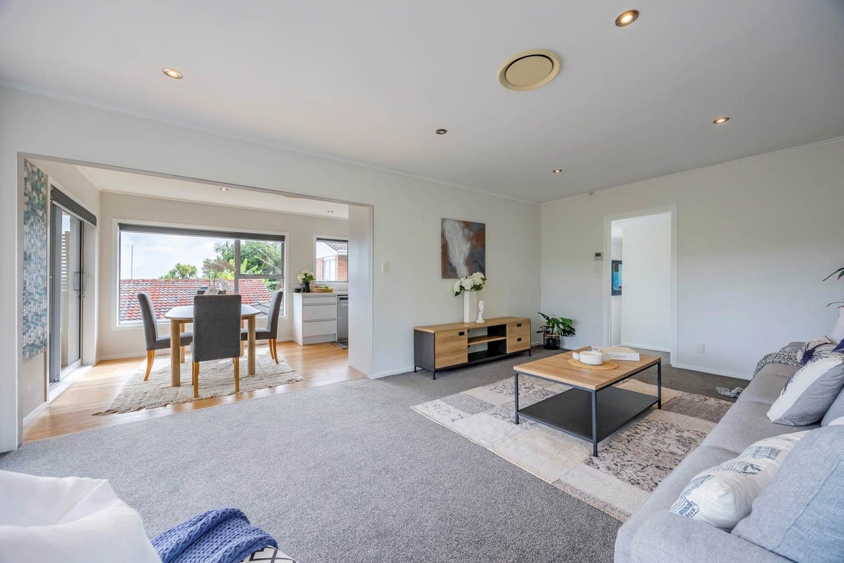 24 Shanaway Rise, Hillcrest, Auckland - Carousel 30