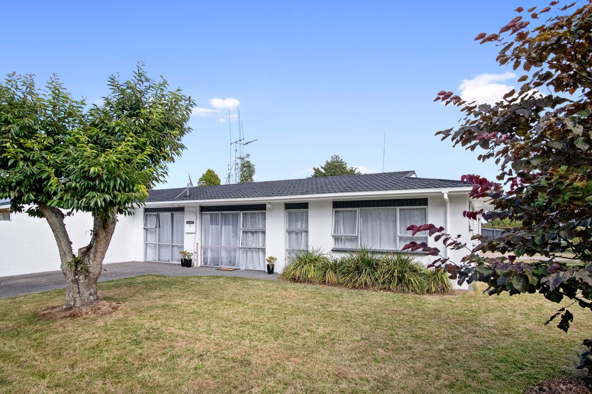 17 Carlyle Street, Leamington, Cambridge - Carousel 2