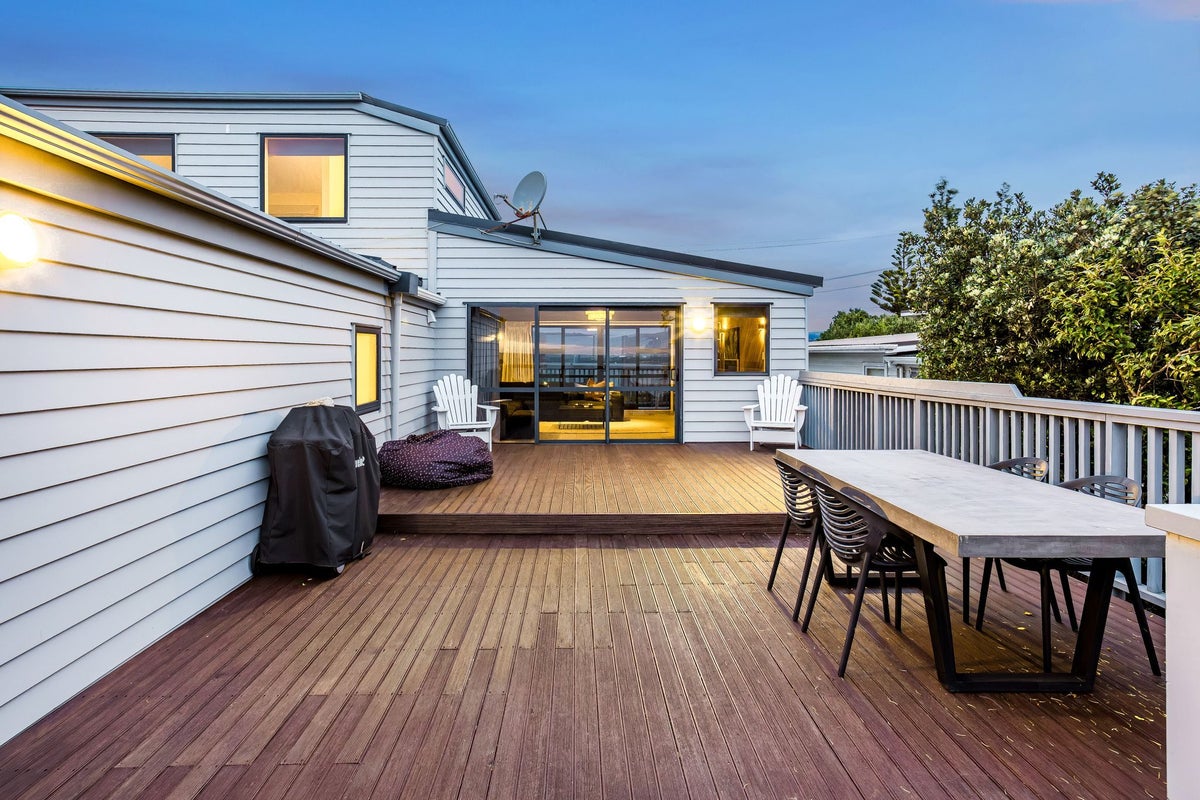45 Mana View Road, Paremata, Porirua - Carousel 2