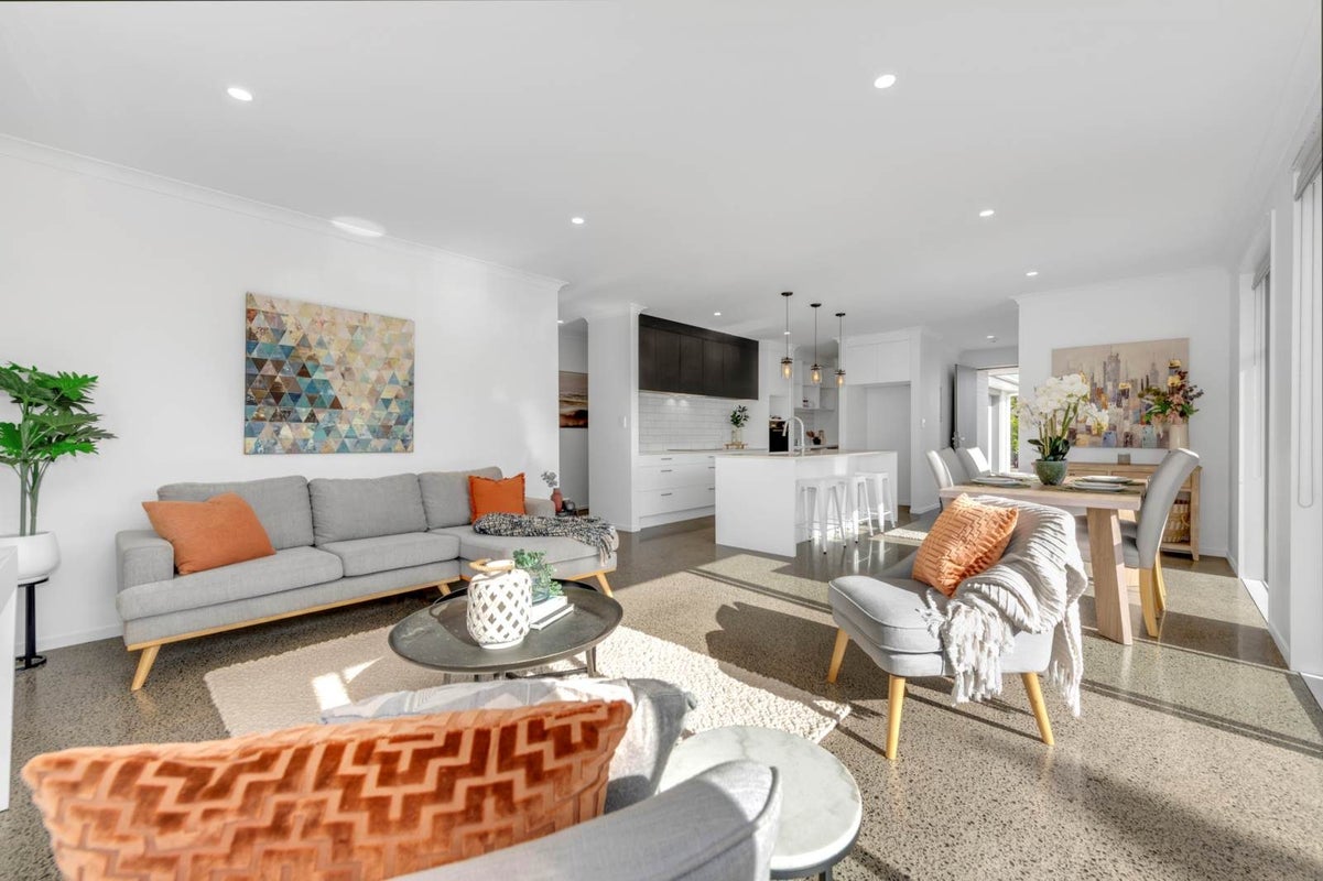 155 Seventh View Avenue, Beachlands, Auckland - Carousel 2