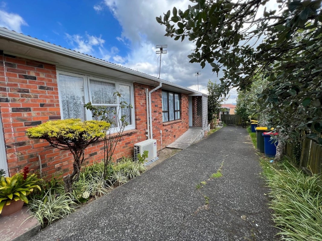 2/65 Astley Avenue, New Lynn, Auckland - Carousel 1