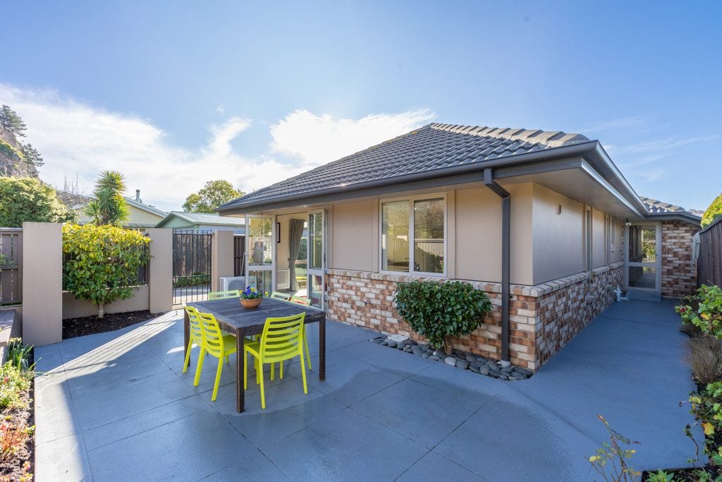 21 Taupata Street, Redcliffs, Christchurch - Carousel 1